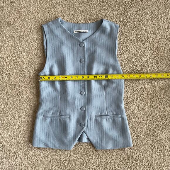 Abercrombie & Fitch Baby Blue Vest - Size S - Picture 5 of 6